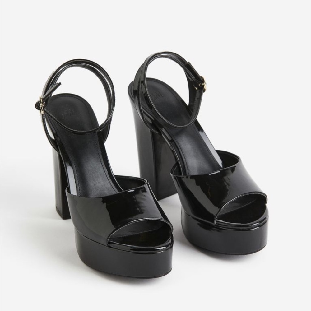 Heeled platform sandals
